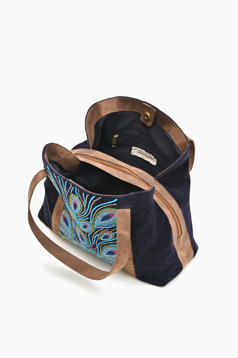 AB23-940 America & Beyond Peacock Day Tote