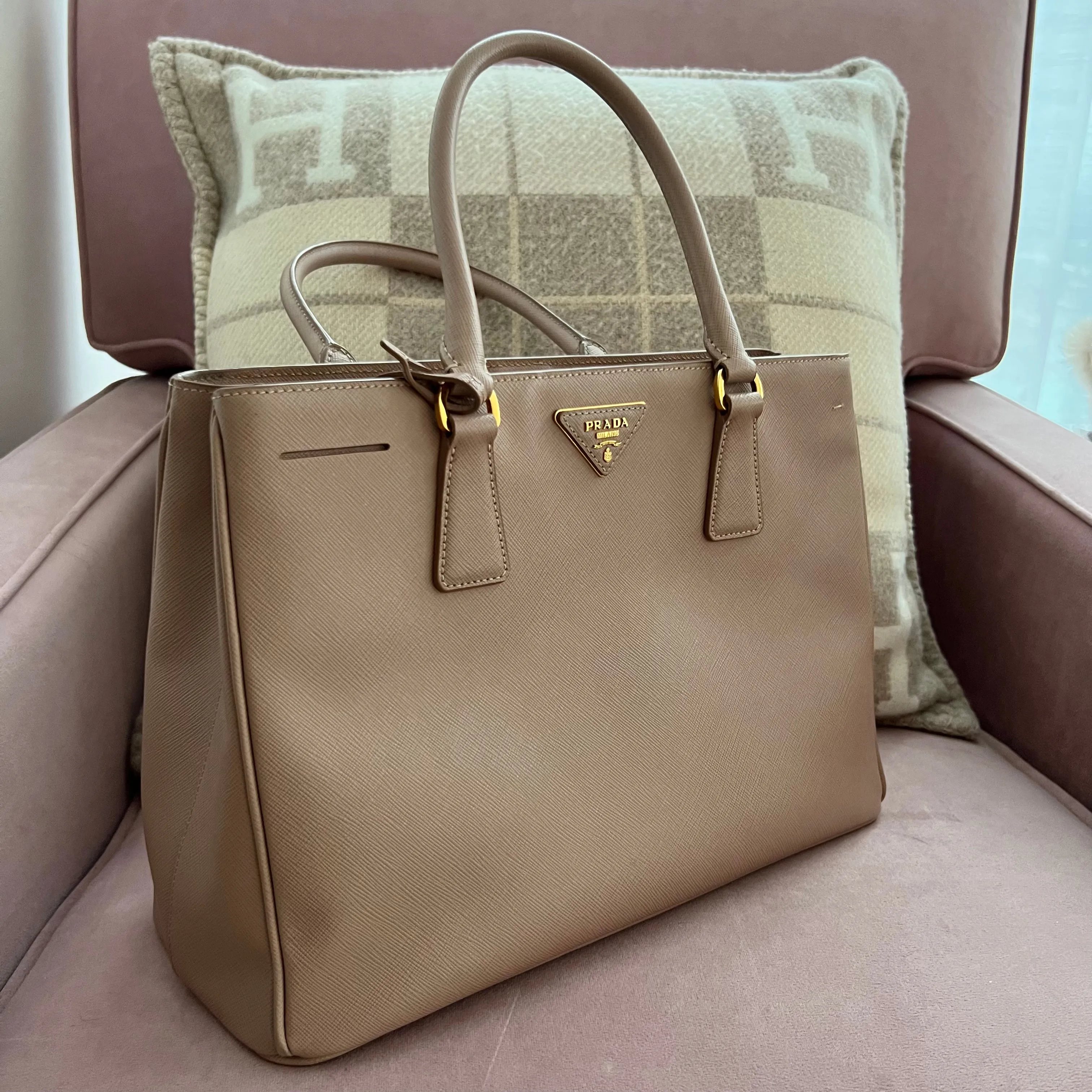 Luxury Prada Galleria Leather Tote Bag with Top Handle - Elegant and Timeless Design