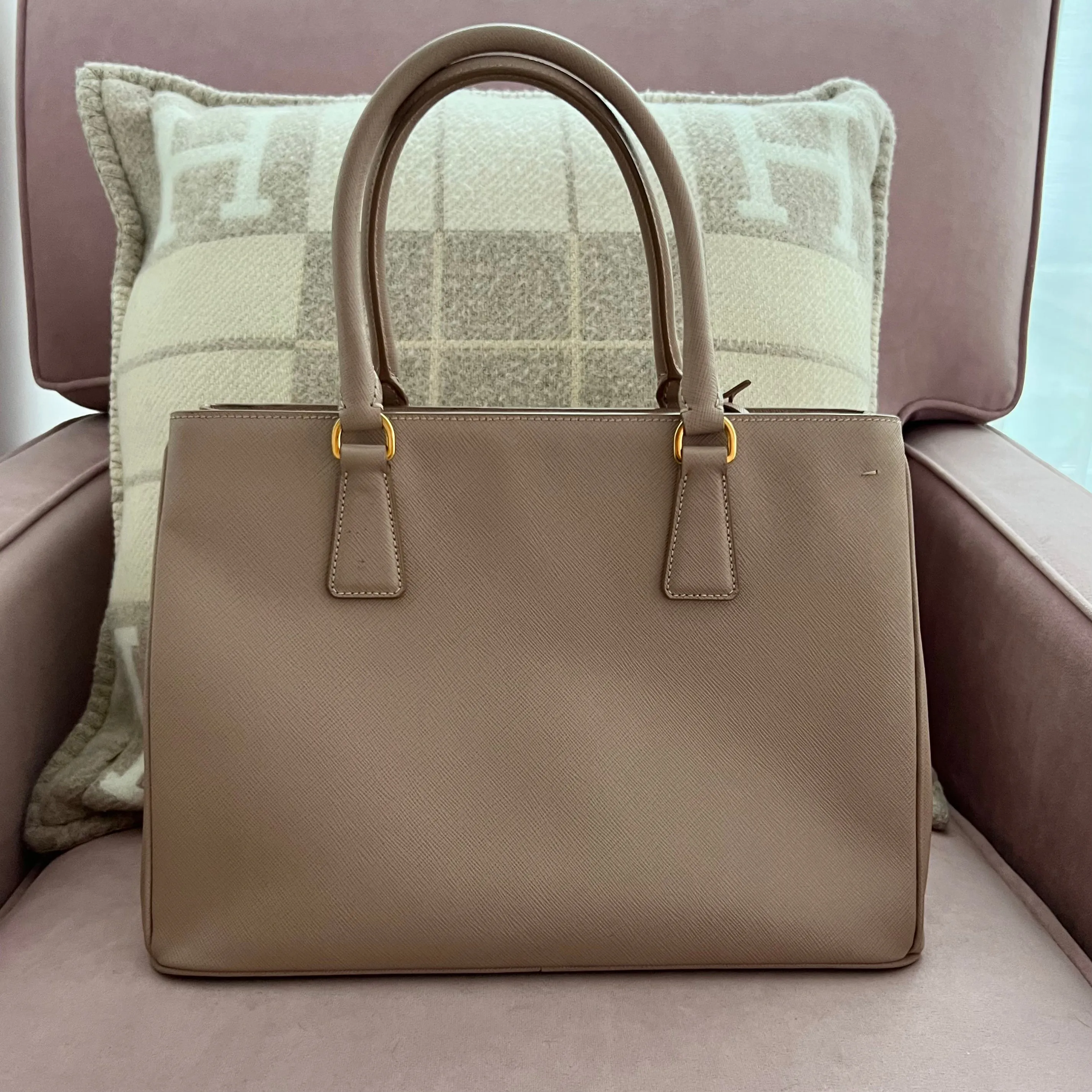 Luxury Prada Galleria Leather Tote Bag with Top Handle - Elegant and Timeless Design