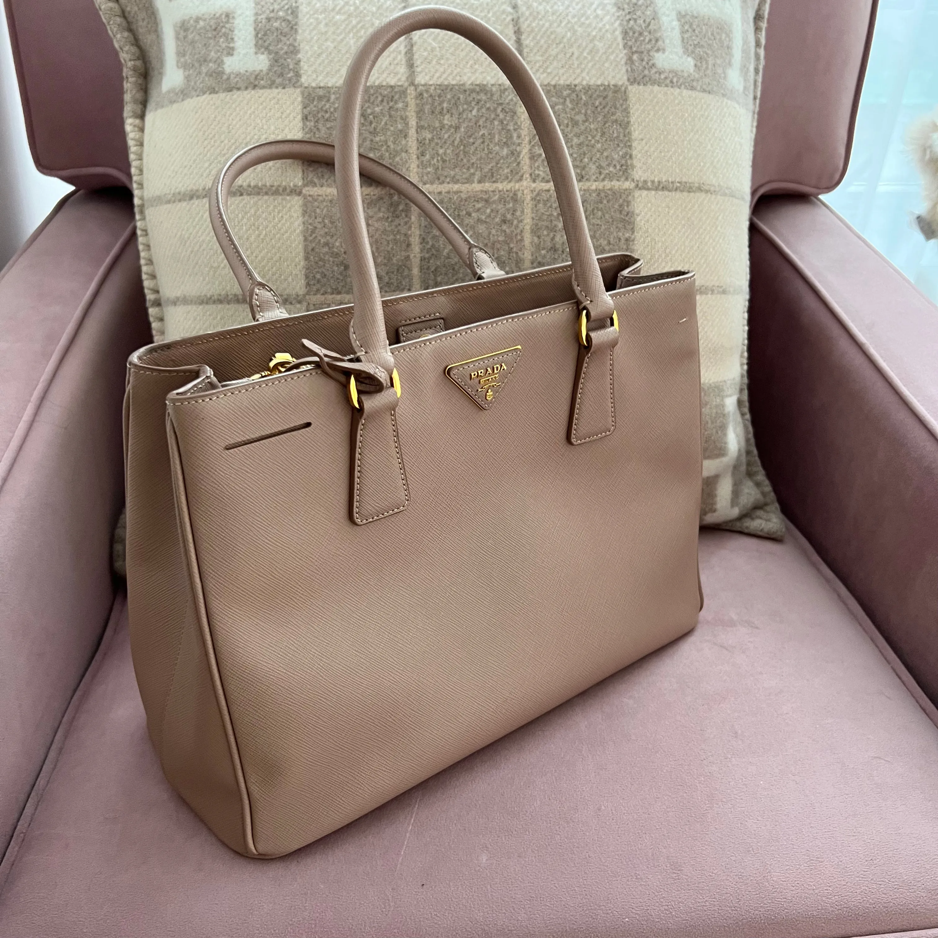 Luxury Prada Galleria Leather Tote Bag with Top Handle - Elegant and Timeless Design