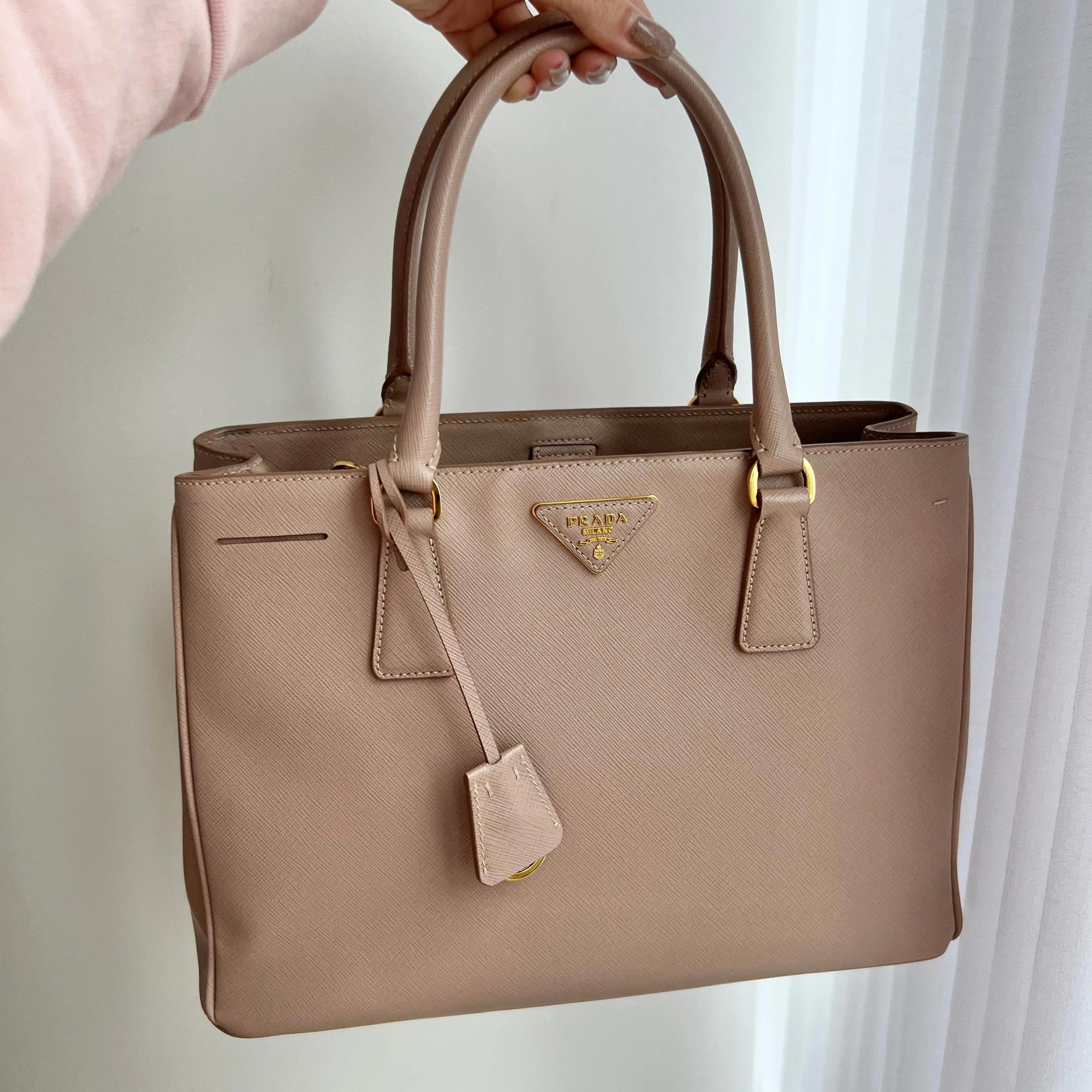 Luxury Prada Galleria Leather Tote Bag with Top Handle - Elegant and Timeless Design