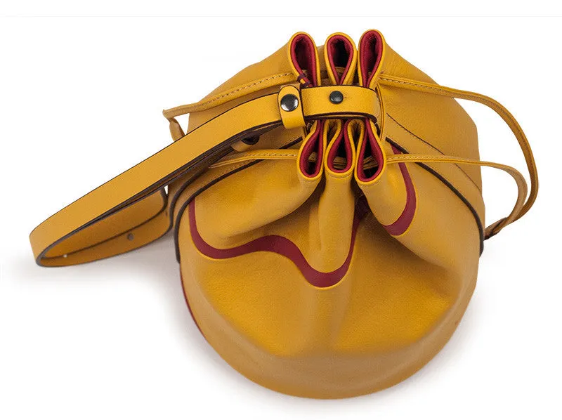 WOMEN'S BLOOP LEATHER BUCKET BAG